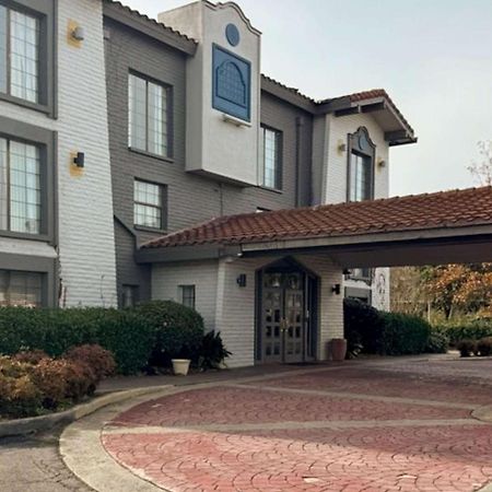 Days Inn By Wyndham Augusta Washington Rd Exterior photo